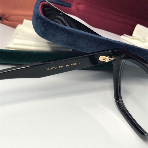 💯 Original GUCCI GG1177O 001 / 004This square Gucci optical shiny black frame. - Picture 9 of 16